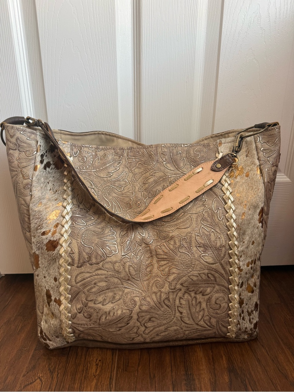 Keep it gypsy Hand-Tooled Leather Floral Tote Bag Pony Hair Hobo